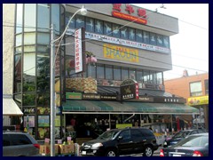 Chinatown Toronto 03 - Dundas St W